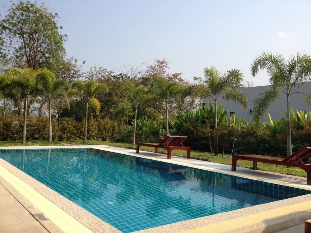 Jim Guesthouse Kanchanaburi Exterior photo